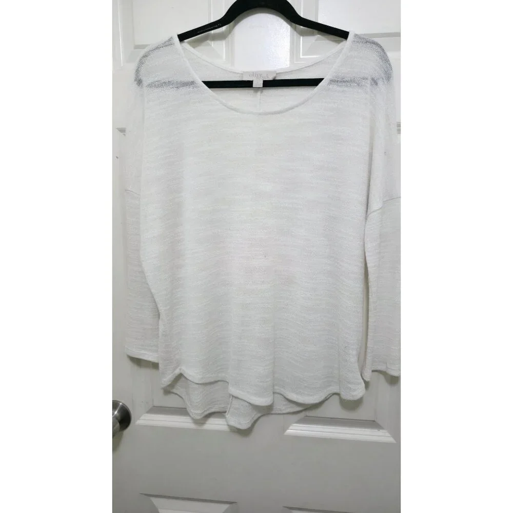 Olive & Oak White Knit Long Sleeve Women's Top L Lightweight Rayon/Polyester Ble